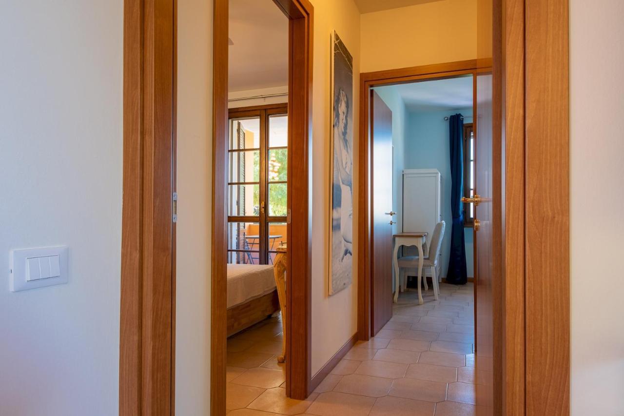 La Casa Sul Porto - Italian Homing Lägenhet Sirmione Exteriör bild