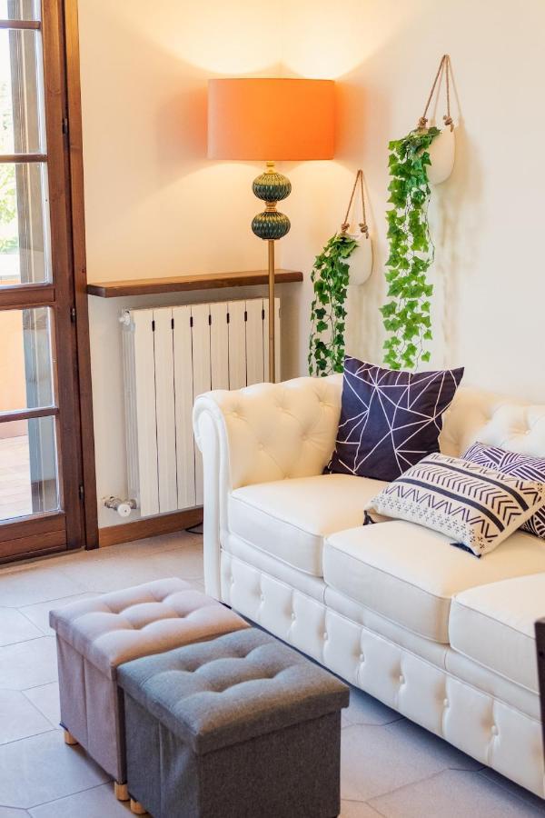 La Casa Sul Porto - Italian Homing Lägenhet Sirmione Exteriör bild